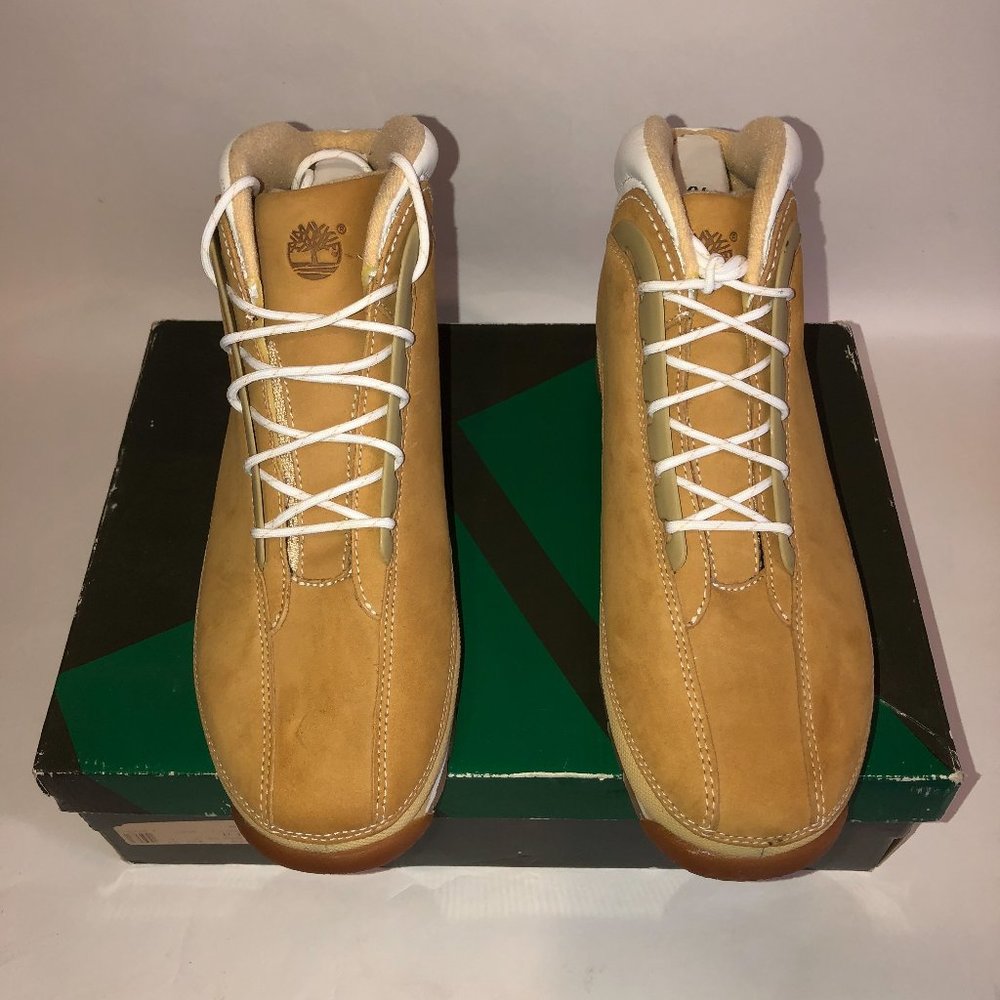 $80 TIMBERLAND MENS HIKING SNEAKER/BOOTS.